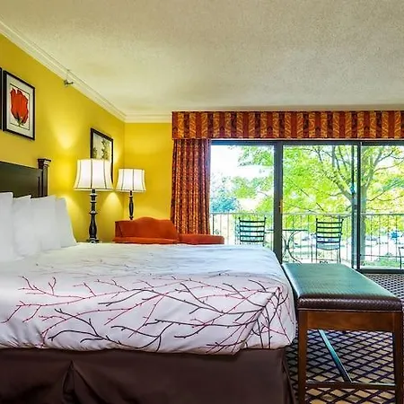 The Lakeview Hotel, Shanty Creek Resort-3